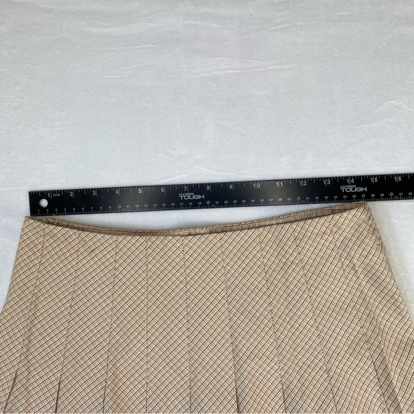 Theory Pleated Skirt Checkered Print 6 Tan - Picture 8 of 11